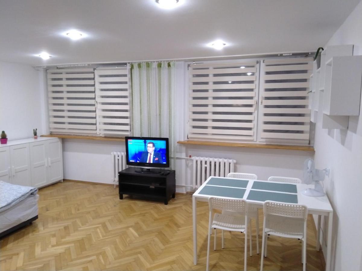 Apartament Zielona Wierzba Blisko Sky Tower Apartment Wroclaw Exterior photo